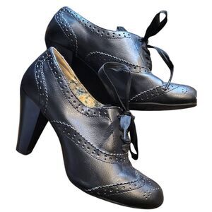 American Eagle Pumps Women's 7.5 Black Y2K Vintage Heeled Oxford Wingtip
